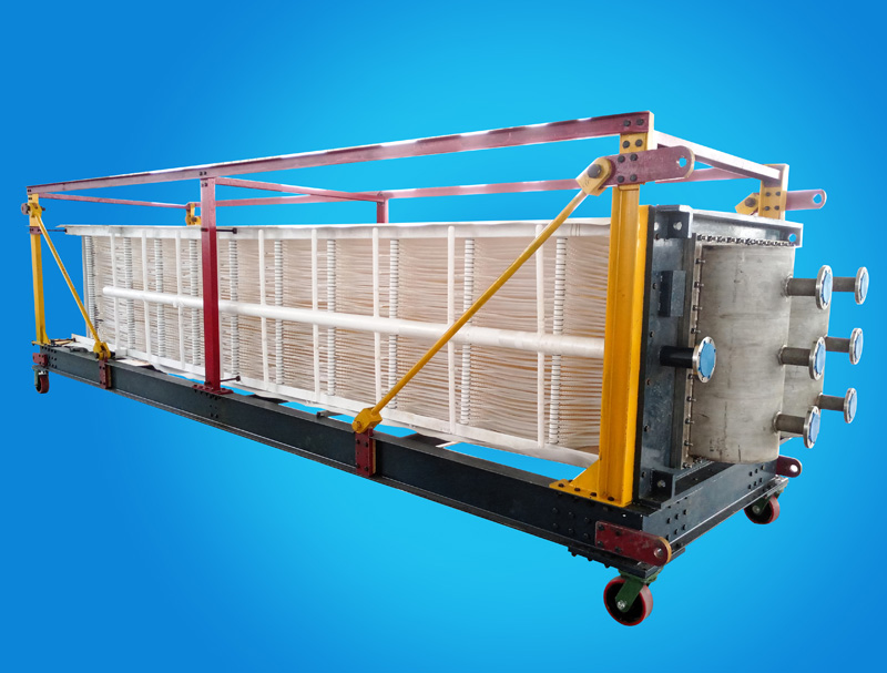 Polytetrafluoroethylene heat exchanger